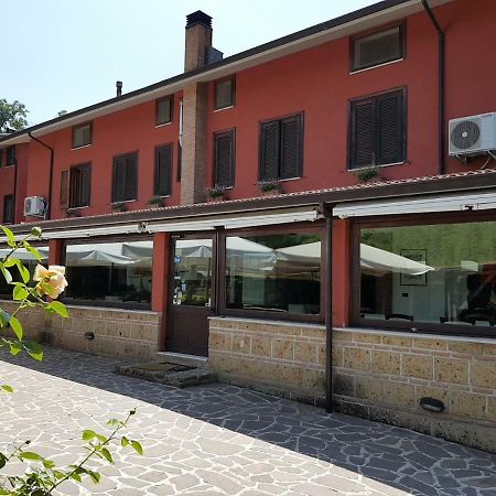Agriturismo Ricciardelli Villa Contrada  Bagian luar foto