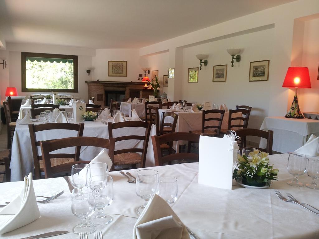 Agriturismo Ricciardelli Villa Contrada  Bagian luar foto