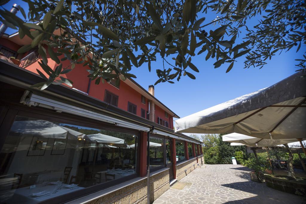 Agriturismo Ricciardelli Villa Contrada  Bagian luar foto