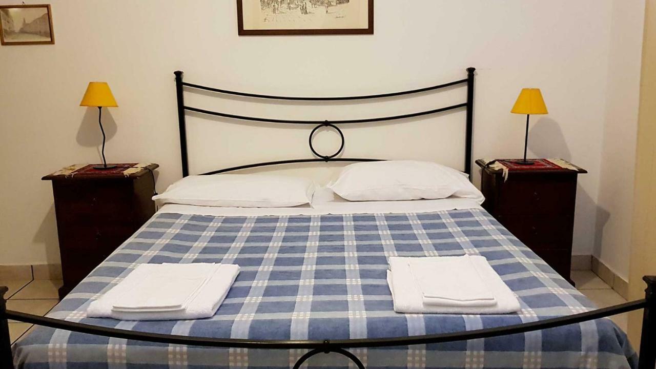 Agriturismo Ricciardelli Villa Contrada  Bagian luar foto