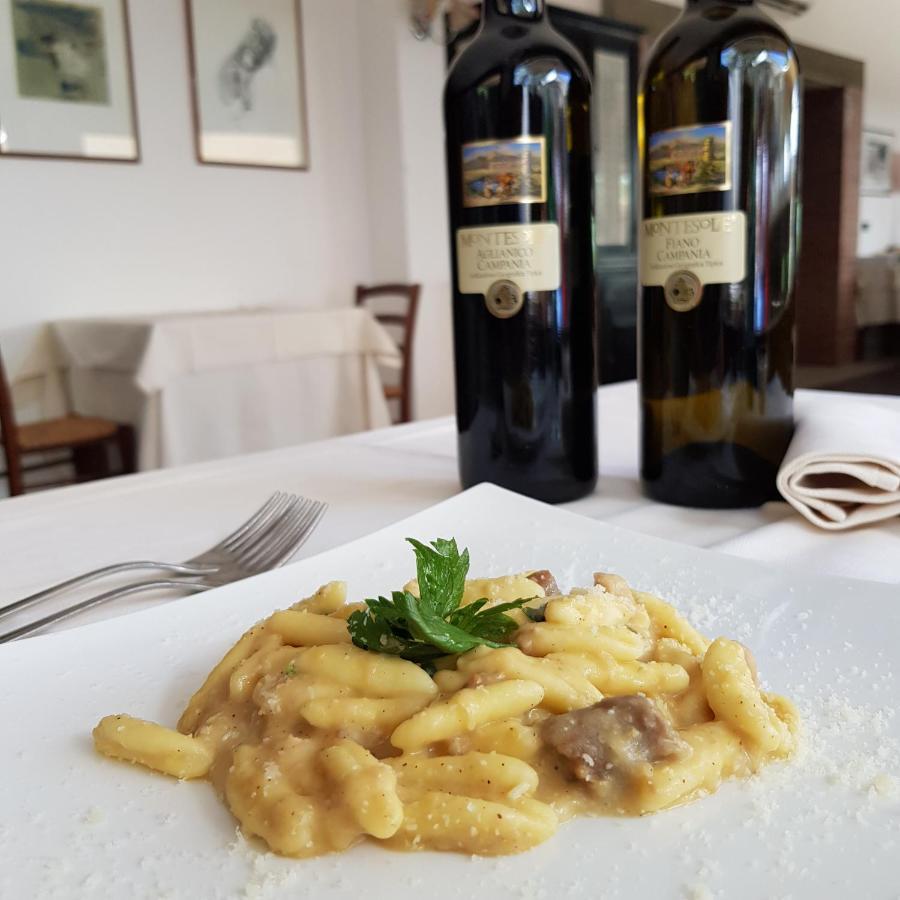 Agriturismo Ricciardelli Villa Contrada  Bagian luar foto