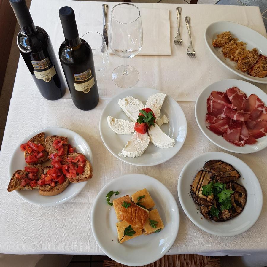Agriturismo Ricciardelli Villa Contrada  Bagian luar foto